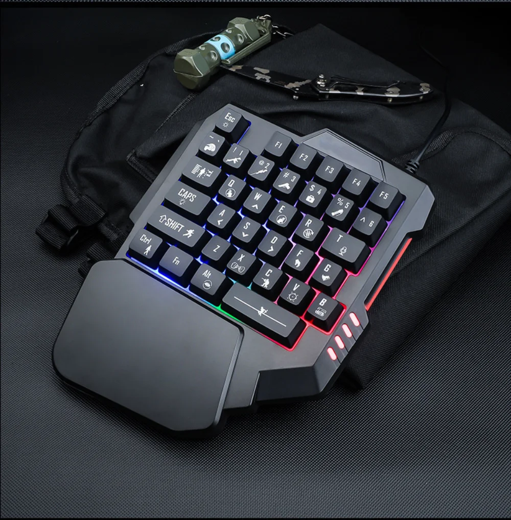 

DayDayTop Eat chicken keyboard mechanical one-handed keyboard colorful RGB backlight