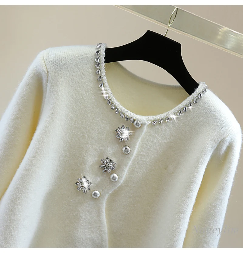 Женское трикотажное пальто с длинными рукавами и вышивкой бисером