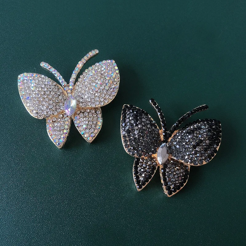 

Luxury Brand Brooch for Women Designer Fashion Diamond-encrusted Butterfly Brooch Ins Pin Anti-exposure Cardigan Button Free