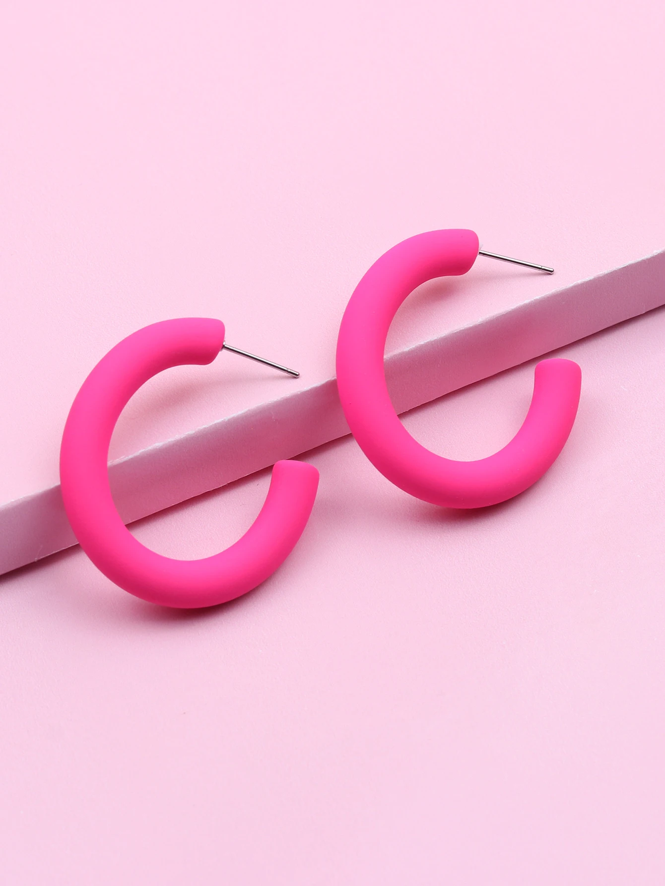 Акриловые серьги-гвоздики для женщин модный пляжный стиль S-образные красочные