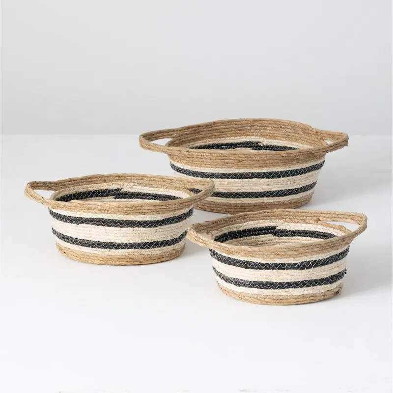 

Set of 3 Baskets 7.5"H, 6.75"H & 6"H Brown