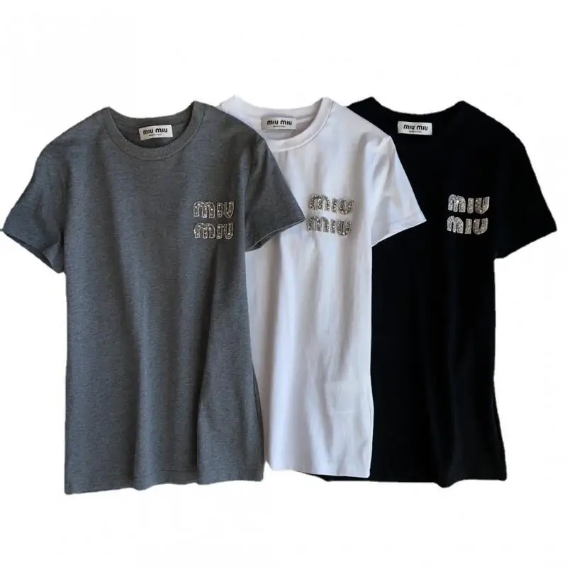 

Женская футболка с коротким рукавом и круглым вырезом