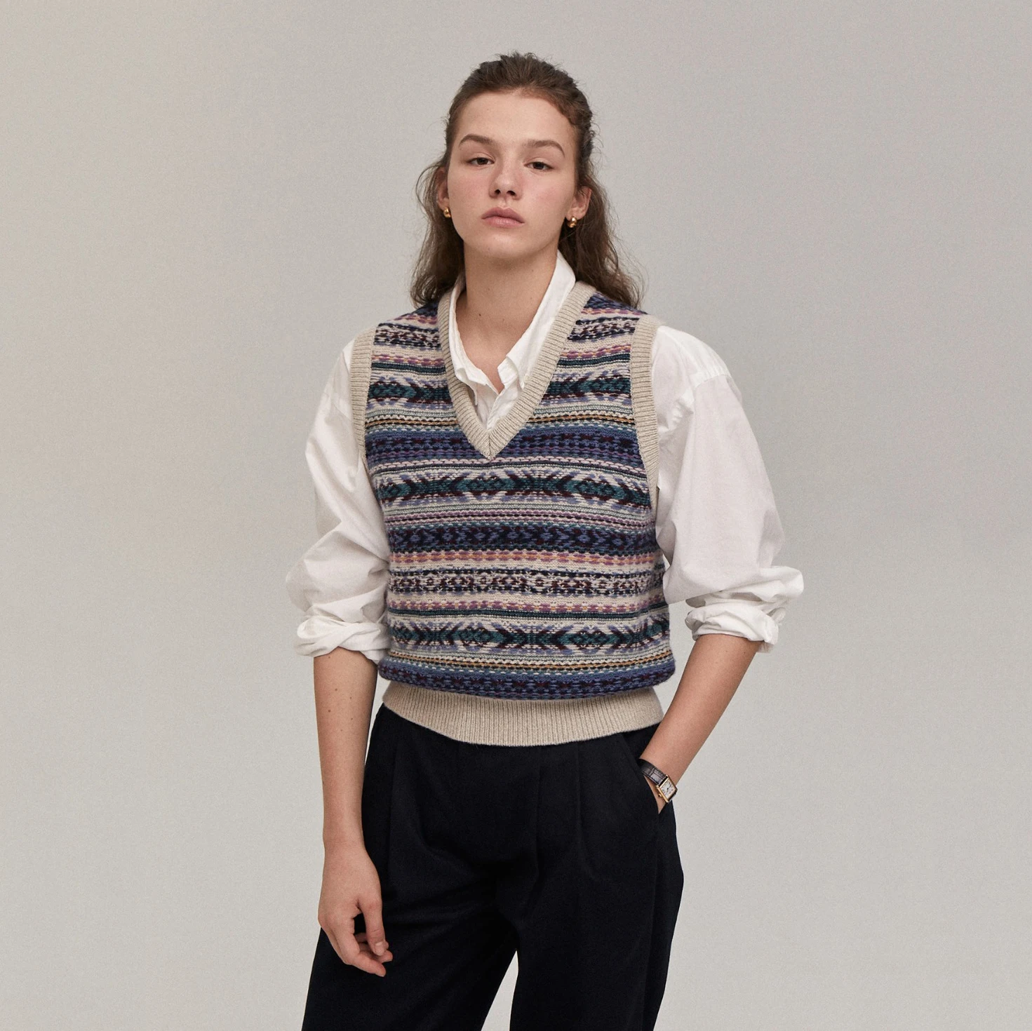 

V-neck anti-knit patterned vest vest autumn and winter commuting with jacquard pure wool vest casual and versatile tops women
