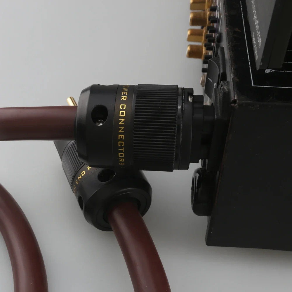 Аудиокабель CARDAS Golden Reference HiFi EU с позолоченной вилкой питания для США/ЕС версии Schuko