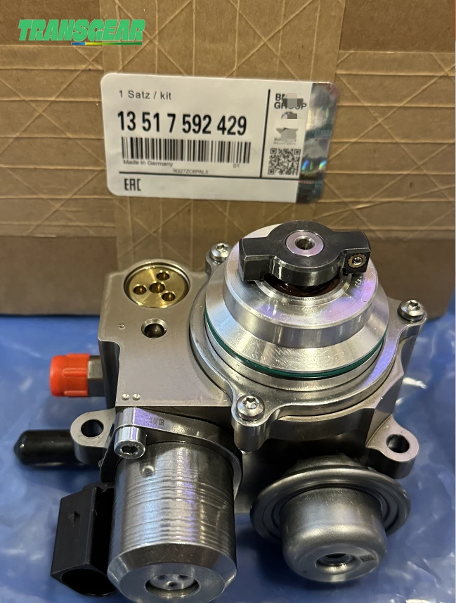 13517592429 Оригинальный новый масляный топливный насос высокого давления 200P