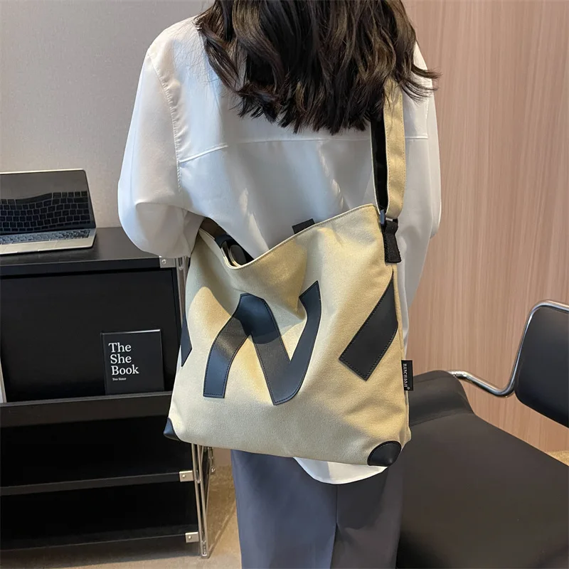 Canvas Bag Women's Large Capacity Tote Bag Fashionable One Shoulder Crossbody Bag Leisure Travel Storage Bag Luxury Bag