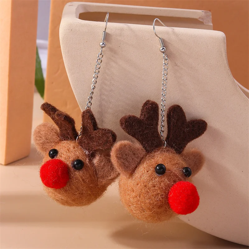Aihua Hot Sale Cute Christmas Reindeer Earrings for Women Creative Elk Deer New Year Holiday Jewelry Gifts