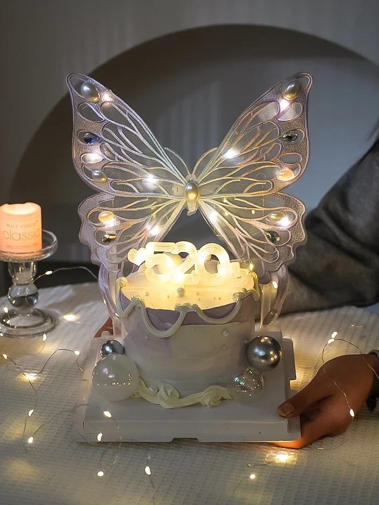 

Metal Texture Gold Hollow Butterfly Cake Decoration Supplies Home Topper Simulation Butterflies Wedding Crafts Party Decoration