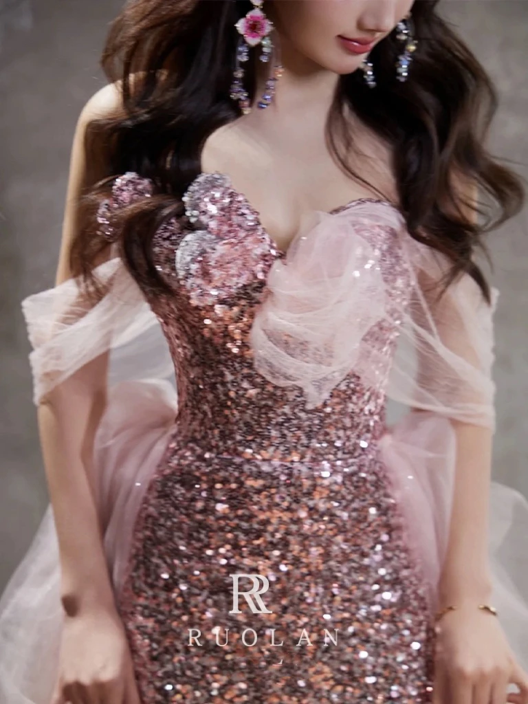 Розовые вечерние платья Graident блестящие плиссированные со съемным шлейфом с