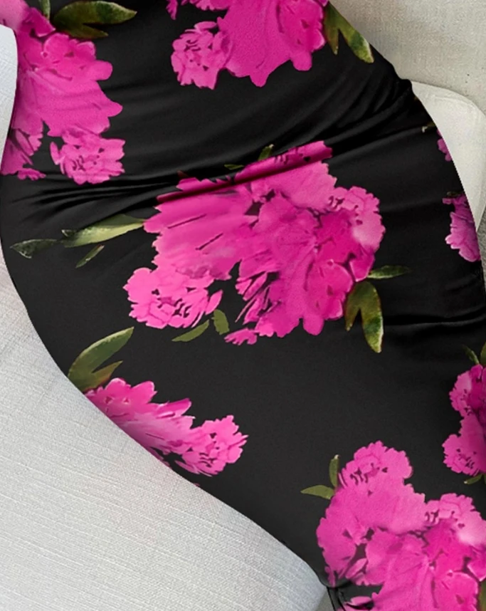 Женское облегающее мини-платье с цветочным принтом и кружевной отделкой