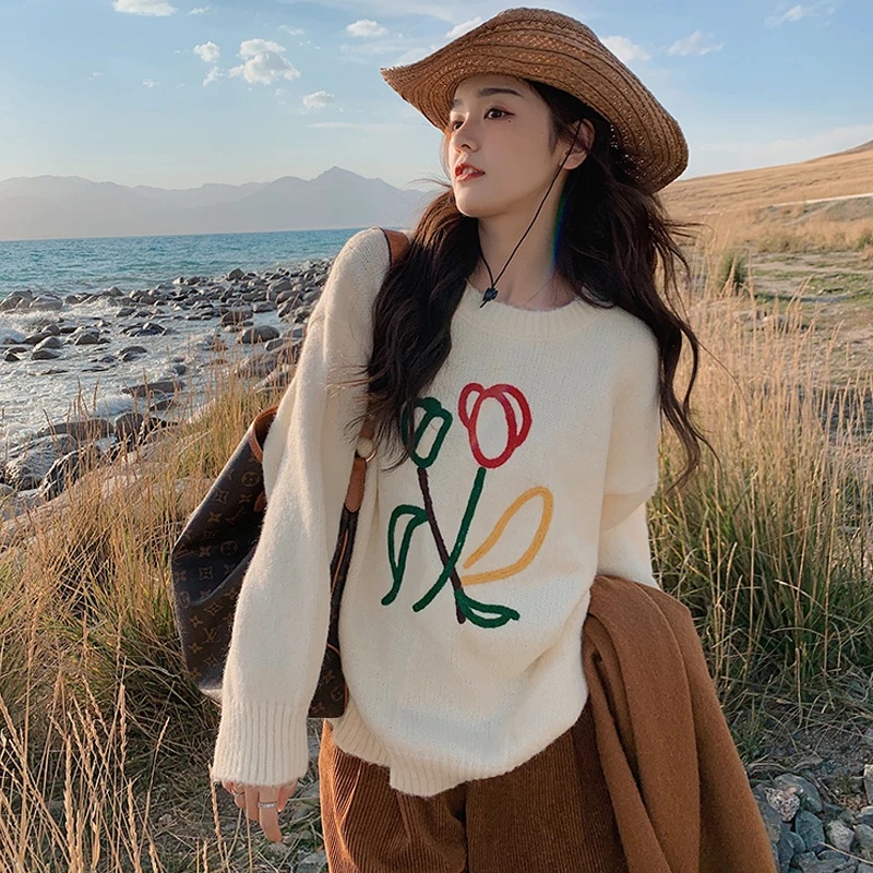 

Зимний женский свитер 2022, белый джемпер с цветочным принтом, винтажные теплые вязаные свитера для женщин