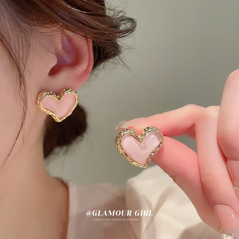 

Korean Fashion Pink Crystal Heart Stud Earrings for Women Ladies Cute Sweet Causal Earrings Girls Trendy Party Jewelry Gift