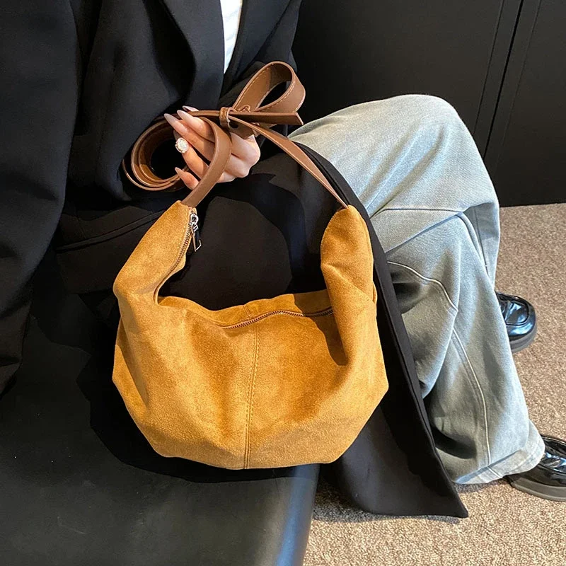 

Winter New Imitation Deer Skin Crossbody Bag Vintage Advanced Sense Dumpling Shoulder Bag Fashion Solid Commuter Underarm Bag