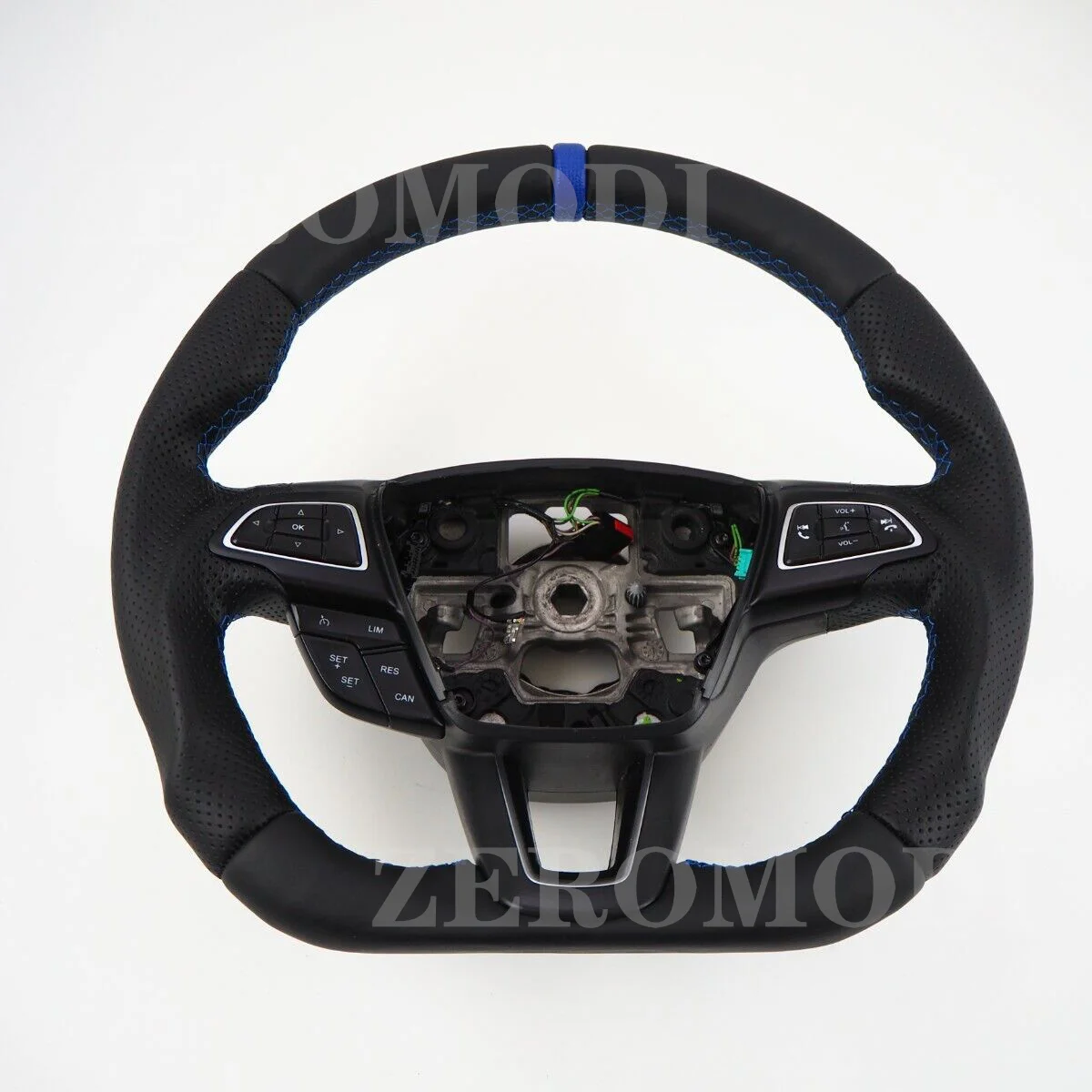 

Кожаное рулевое колесо Volante ST RS для FORD Focus III Mk3
