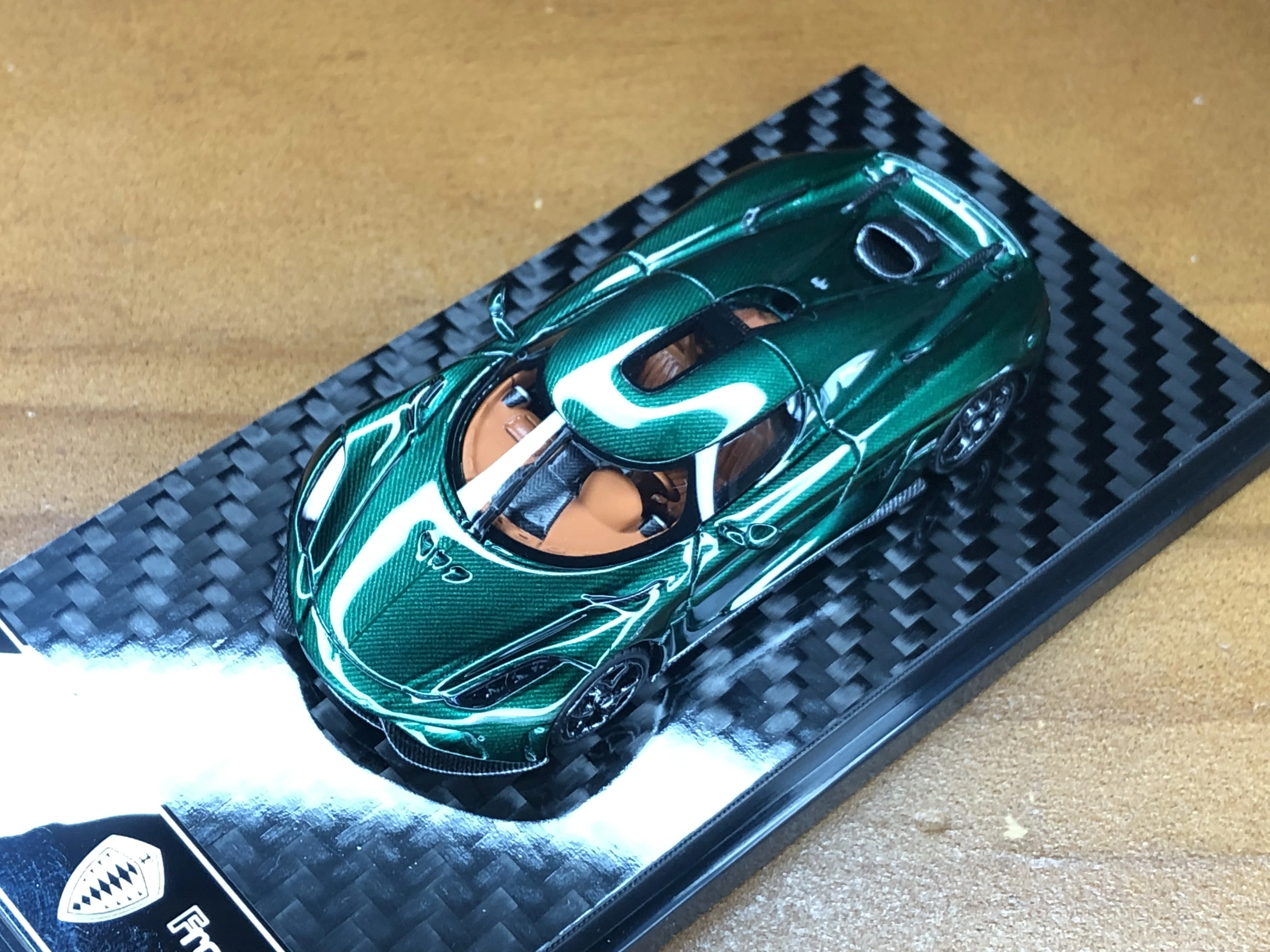

Игрушечная машинка из карбона фронтиарт 1/64 Regera Grenn FA 1/64, коллекция автомобилей из смолы, лимитированный выпуск, хобби