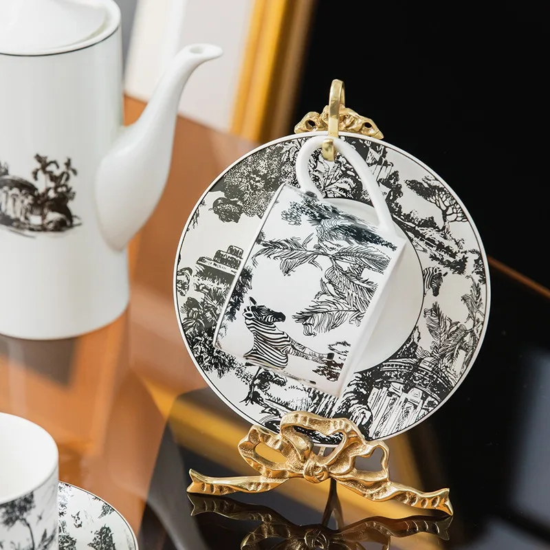 Подставка для чашек и тарелок латунный декоративный держатель в стиле ретро