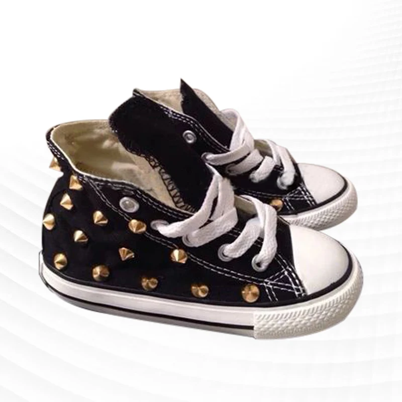 

A variety of high-top canvas shoes rivet walking shoes street shooting hip-hop comfortable handmade rivet vulcanized shoes 35-46