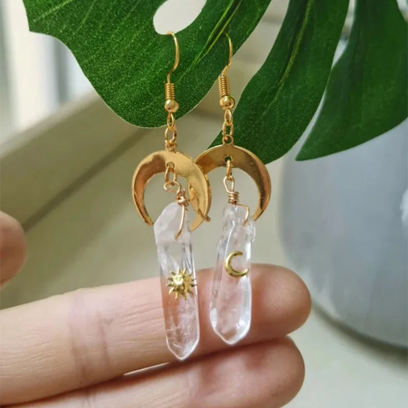 

Серьги с подвеской в виде полумесяца и солнца