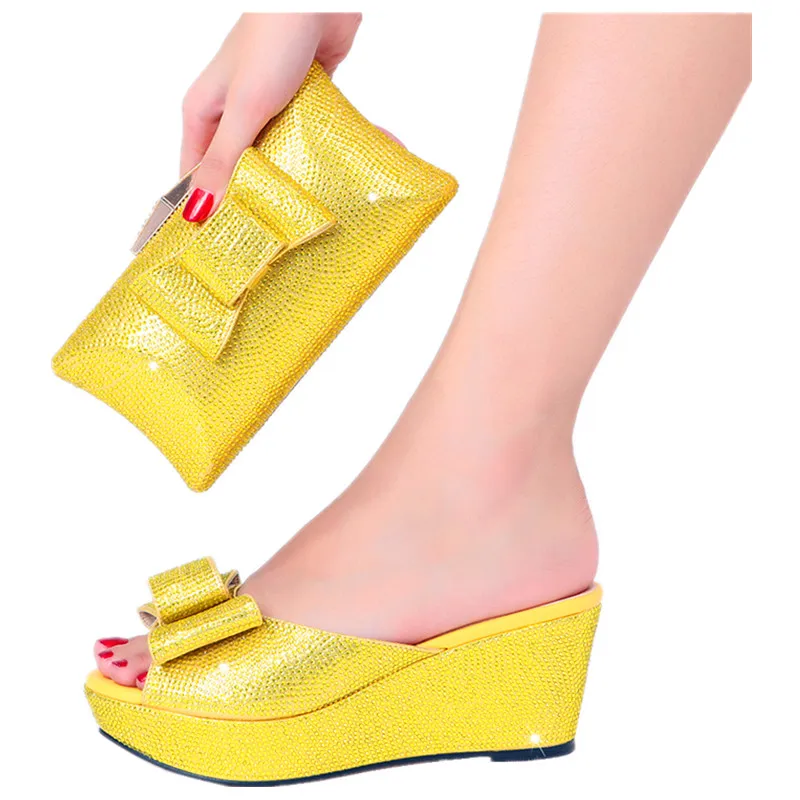 

Лето 2022, итальянский новейший дизайн, однотонные женские тапочки и сумки на высоком каблуке для банквечерние