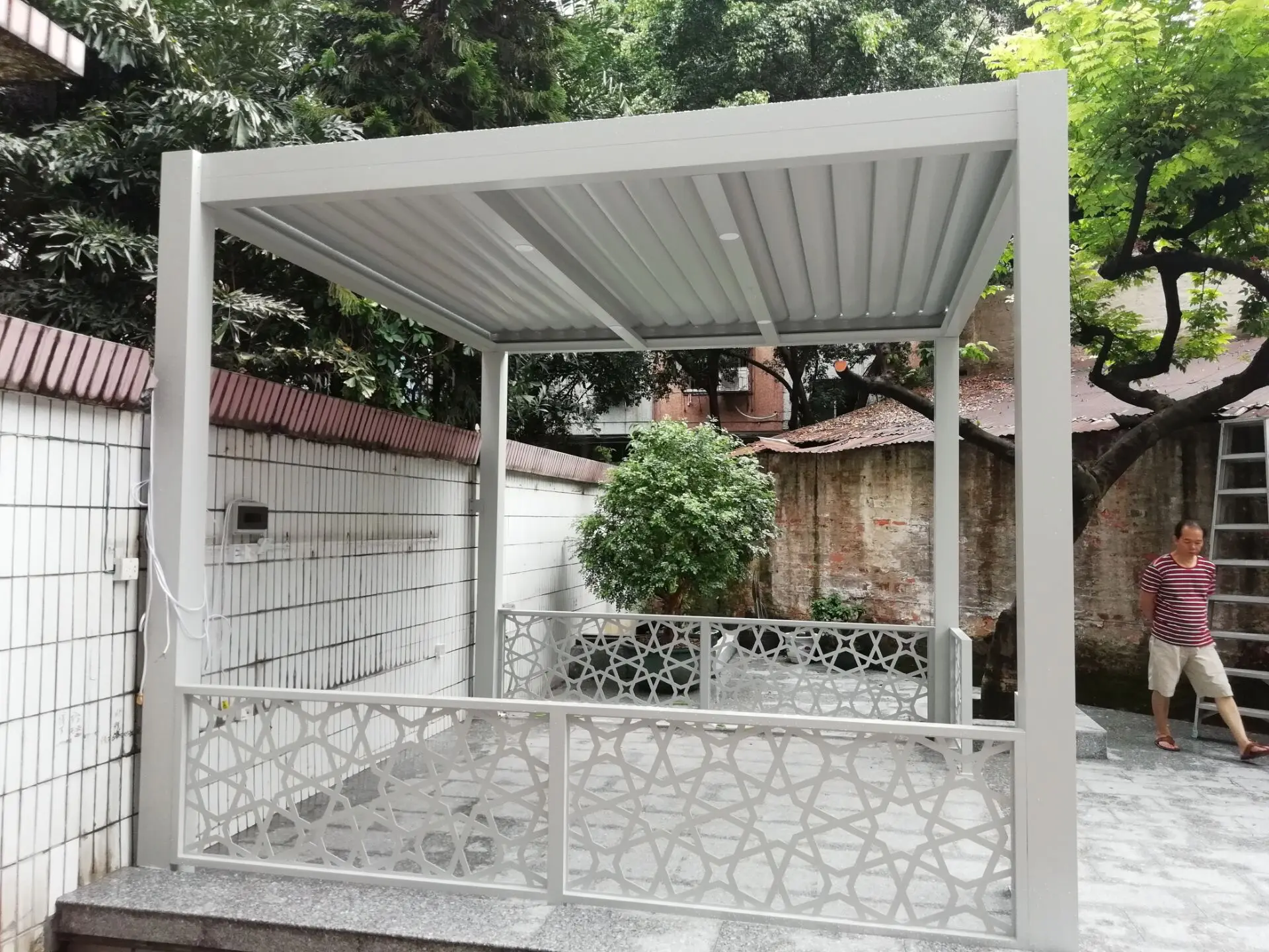 

Outdoor Garden Bioclimated Motorized Aluminum Pergola with Adjustable Louvers