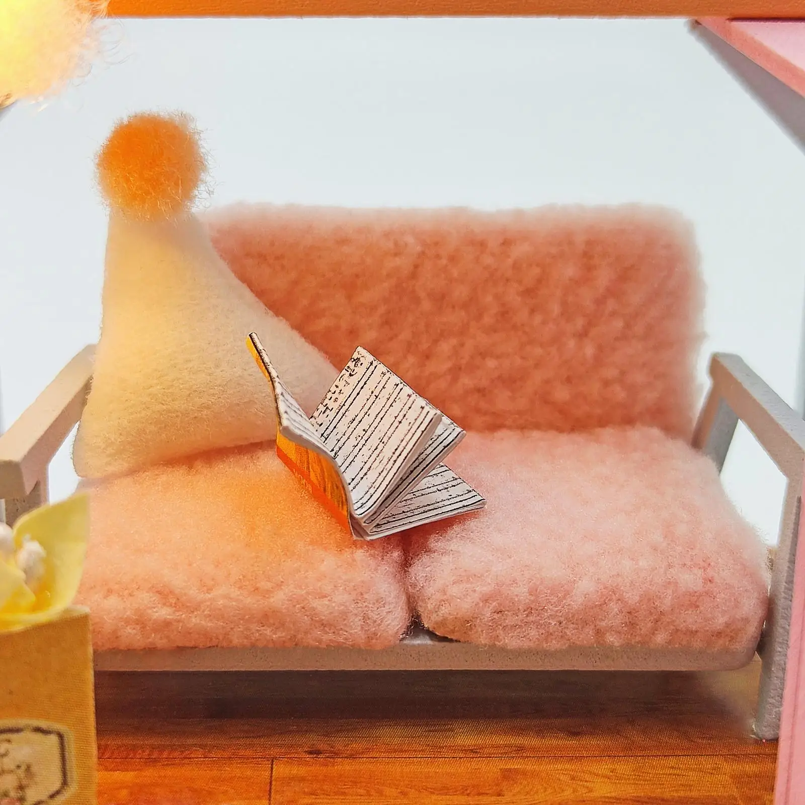 

DIY Dollhouse Kit and Dust Cover Princess House Self Assembled for Girls