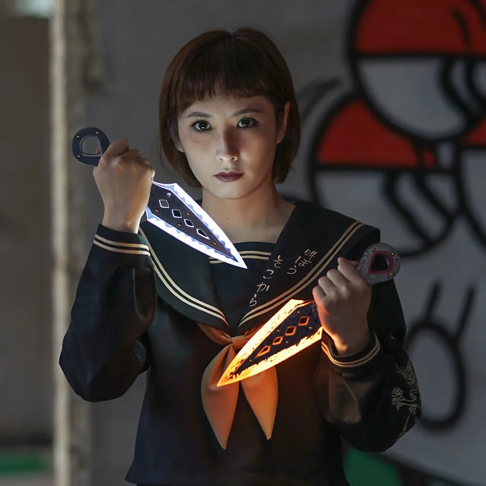 

Apex Legends Heirloom Weapons Wraith Kunai Plastic Luminous Cosplay Game Swords Anime Figures Model Collection Toy for boys Gift