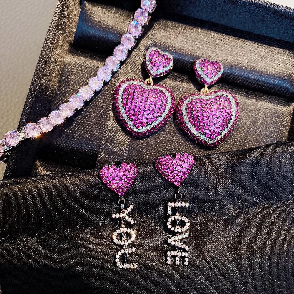 

Design 18K Gold Rose Pink Heart-Shaped Zircon Letter Ear Ring Luxury Inlaid Pink Diamond Size Peach Heart Eardrops Jewelry
