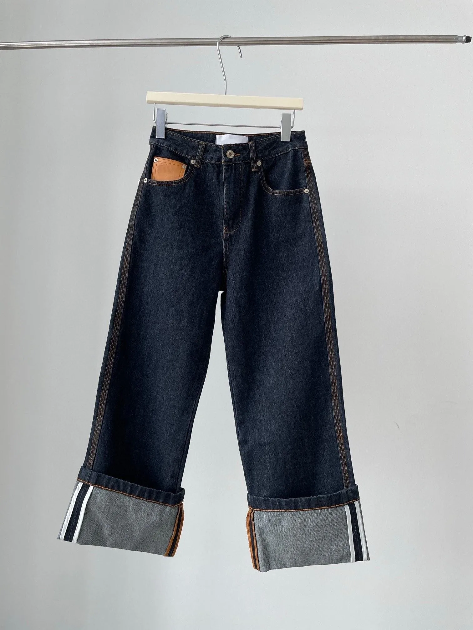 

2023 New Daily Casual Leather Label Straight Lleg Wide-leg Jeans