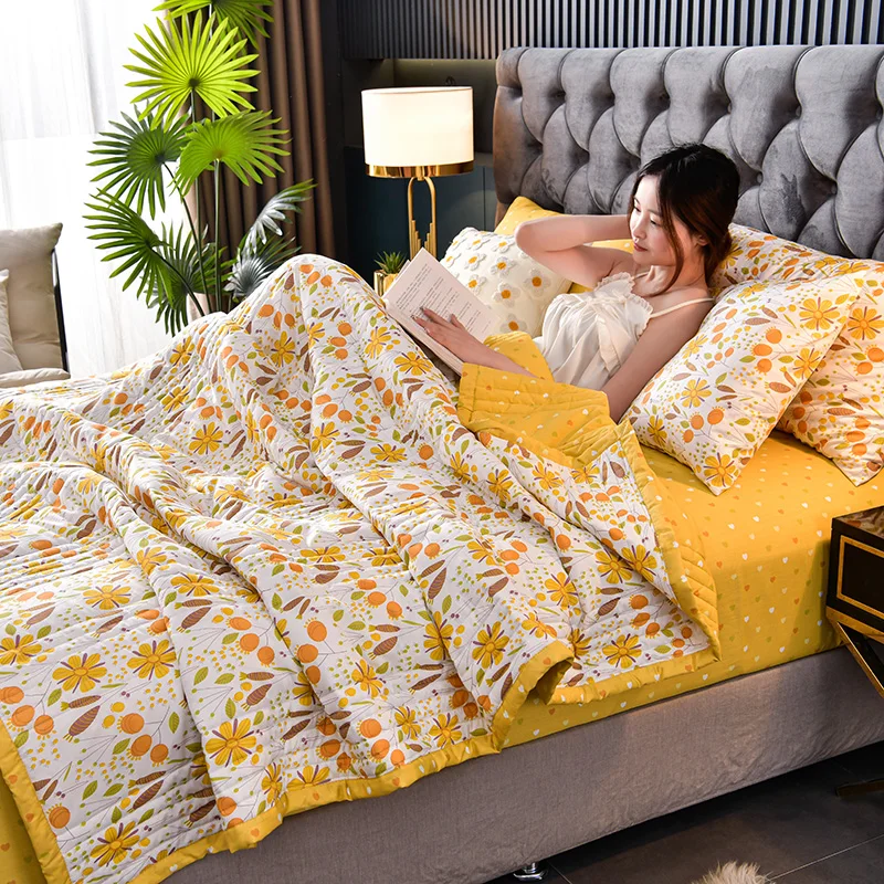 

Washed Cotton Summer Quilt Soft Comforter Single Double Blanket Quilt Fluffy Plaid Blanket on The Bed Comfortable Comforter