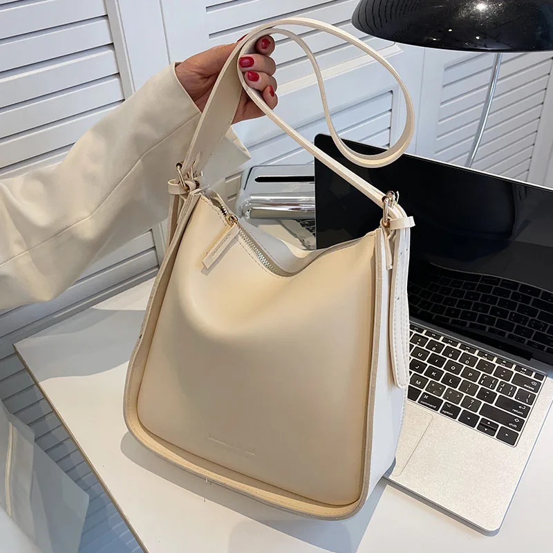 

Текстурная женская сумка на одно плечо, новинка 2022, Весенняя модная сумка-мешок на одно плечо, нишевая универсальная сумка-мессенджер