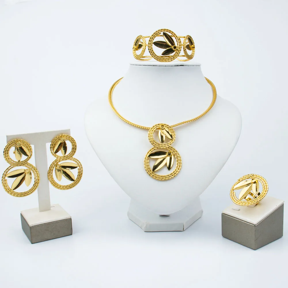 

Women Jewelry Set Big Earrings New Wedding African Necklace Pendant Dubai Gold Plated Pendant Ring Bracelet Sets For Party Gift