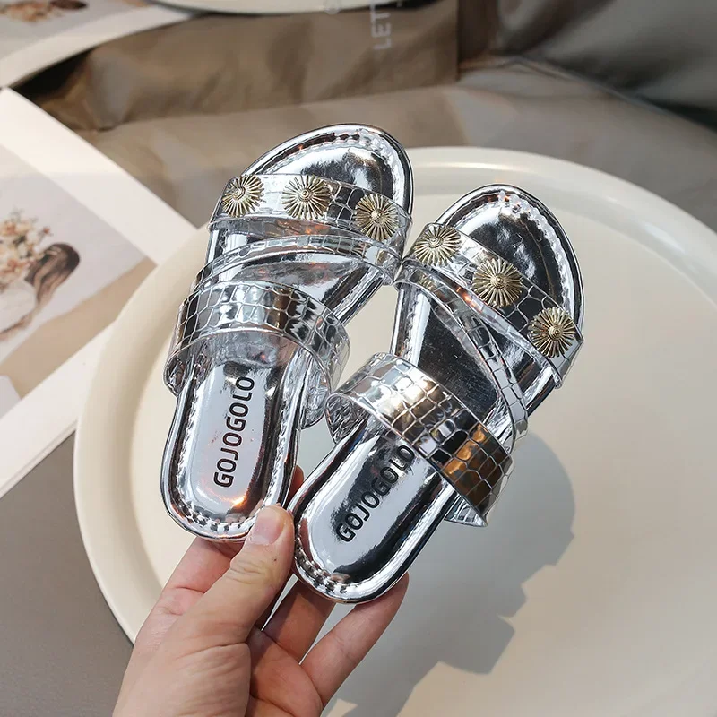 Модные уличные сандалии на плоской подошве для девочек новые летние модные