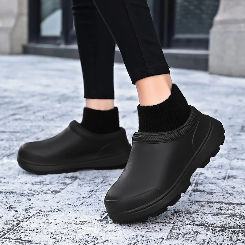Women Winter Clogs Men Warm Garden Shoes Unisex Chef Shoes Water-proof Oil-proof For Kitchen Outdoor Plush Shoes Fuzzy Slipppers