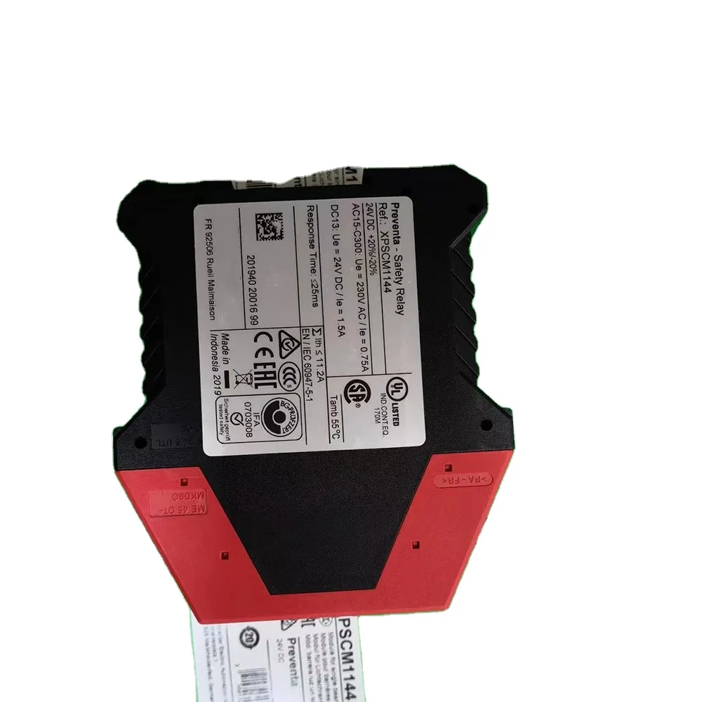 

New XPSCM1144 XPS-CM1144 Safety Relay