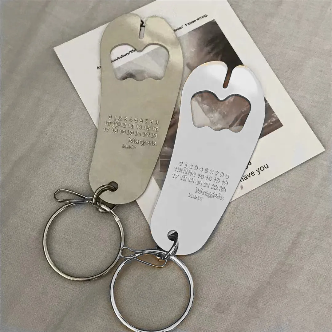 Margiela Key Chain Fashion MM6 23SS Classic Tabi Horseshoe Beer Bottle Opener Personalized Hanging Waist Jewelry Joyas Keychain