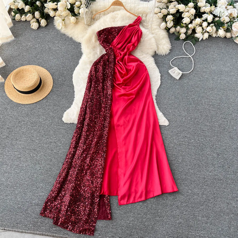 

Женское вечернее платье с блестками и асимметричной талией