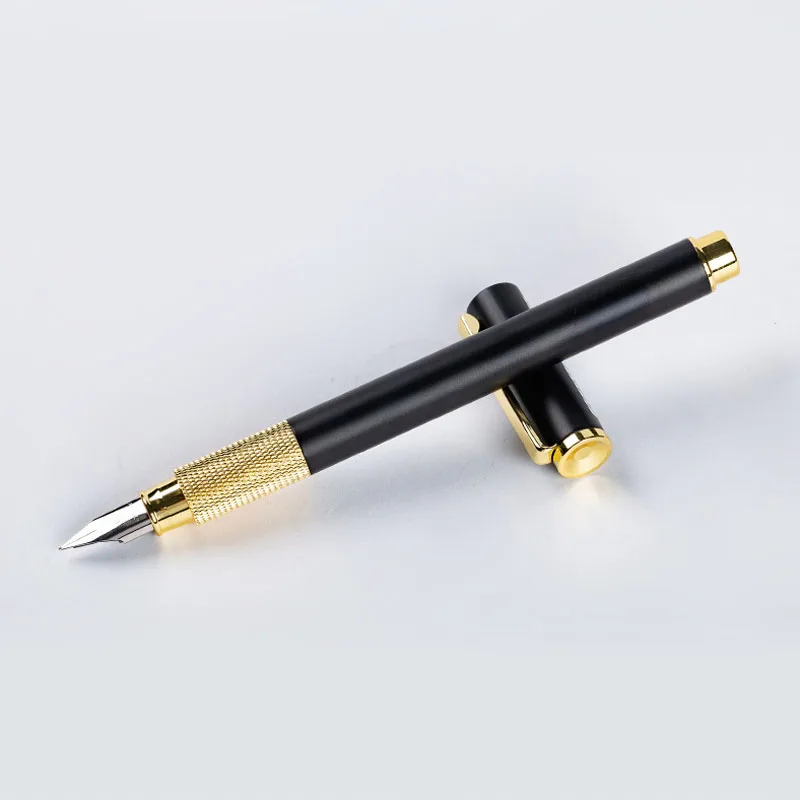 

Металлическая перьевая ручка EF