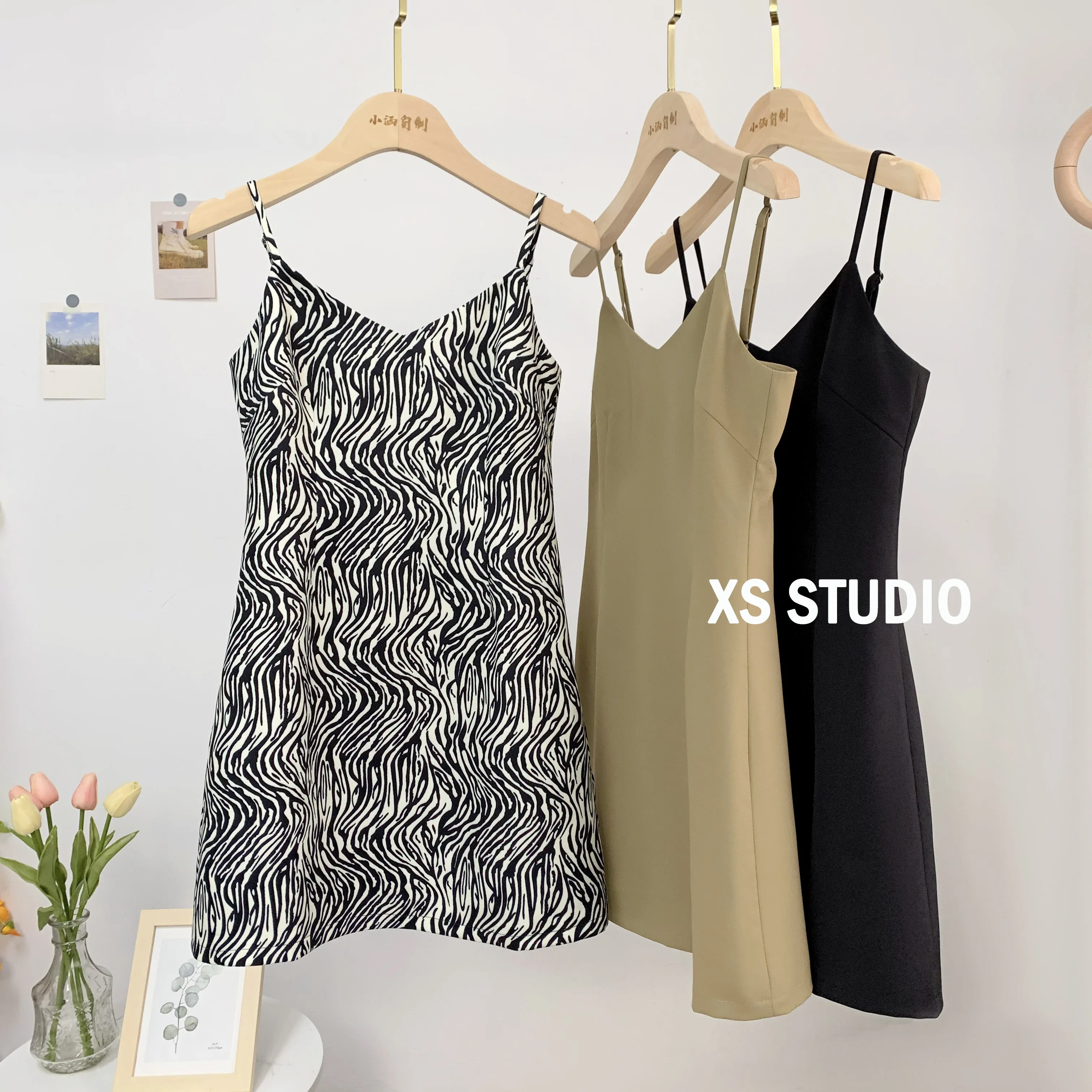 Sexy V-neck Sling French sle Suit Dress 2024 New Autumn Small Slim Temperament Waist Hugging Black