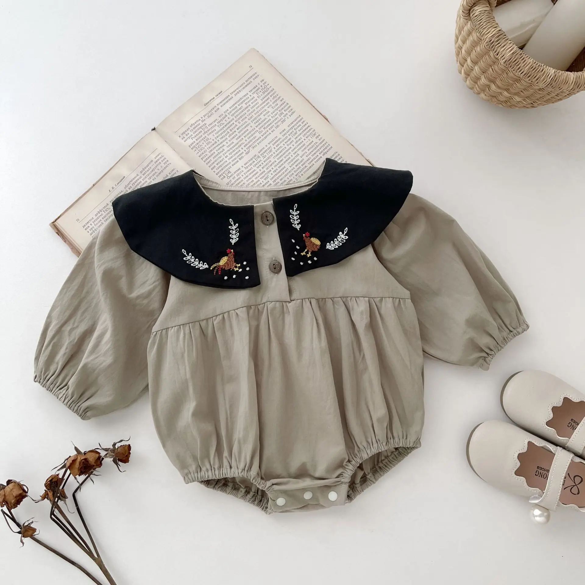 

Autumn Clothes Ins Newborn Boy Girl Retro Embroidery Chicken Long Sleeve Bodysuit Infant Baby Cotton Loose Solid Casual Onesie