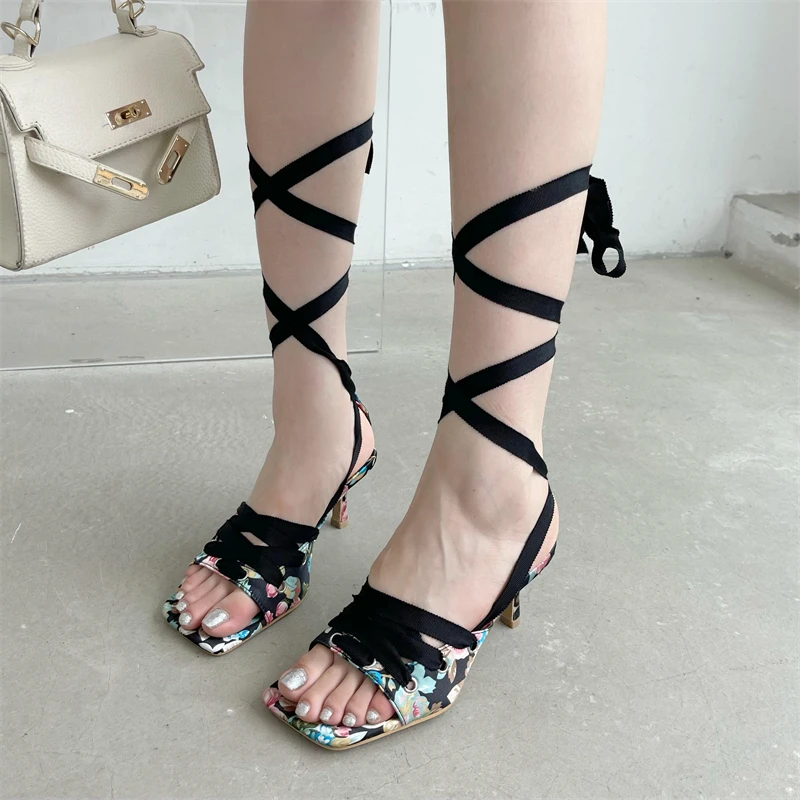 

Open Teen Vrouwen Sandalen Cross Strap Bandage Zwart Wit Lace Up Zomer Sandalen Party Dress Schoenen Vrouw Party Pumps