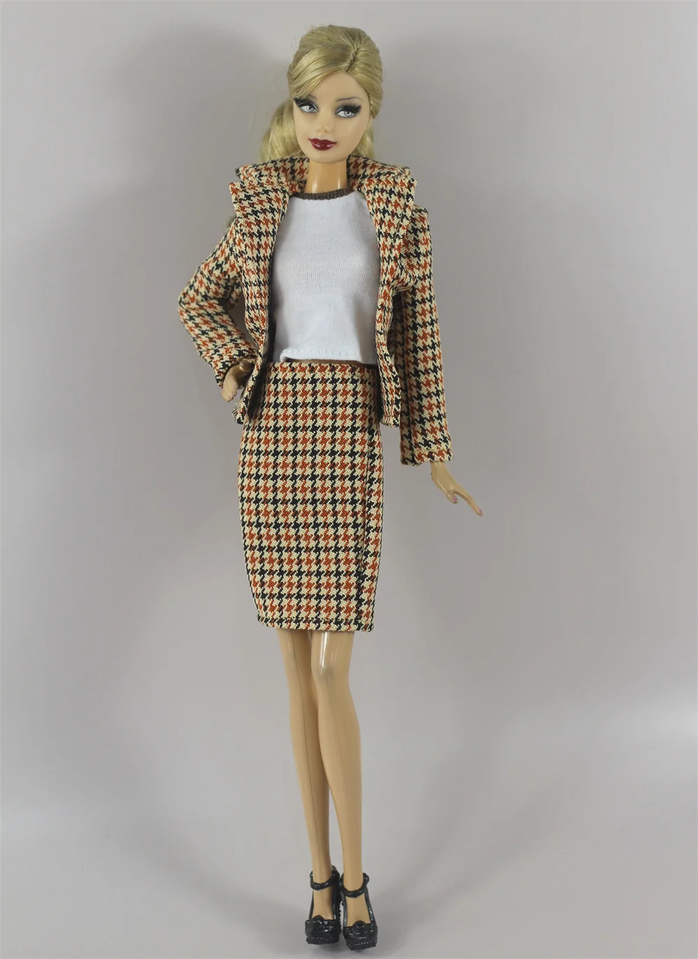 Одежда для куклы масштаб 1:6