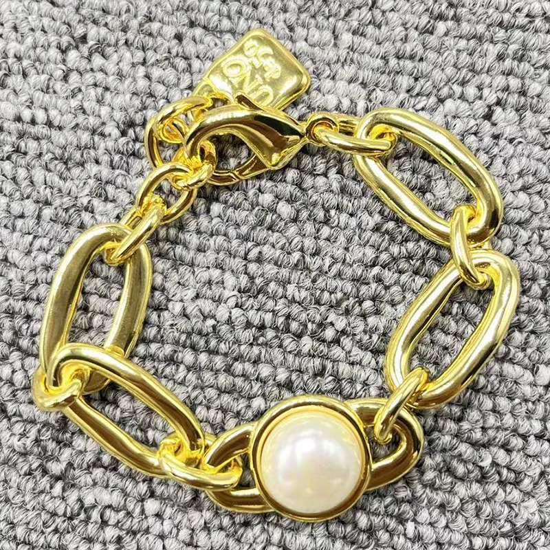 

New European and American Fashion Electroplated 925 Silver Exquisite Pearl Women's Bracelet Romantic Jewelry Gift
