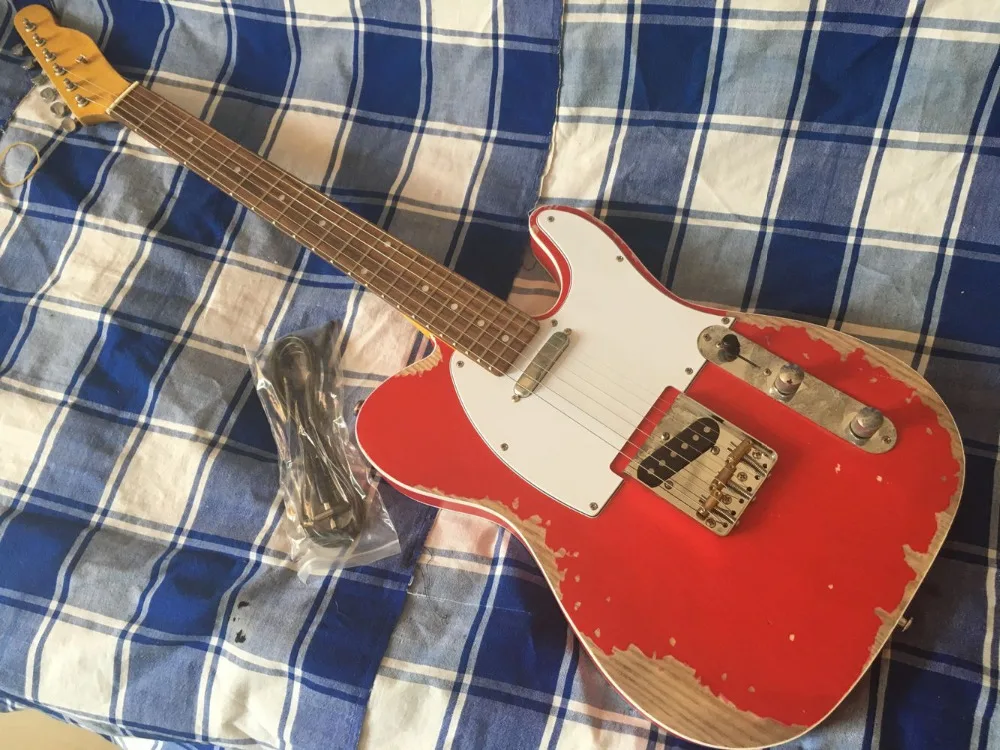 

Biggest handcraft studio.aged red st strat stratocast-er electric guitar handmade guitar Ash body old hardware