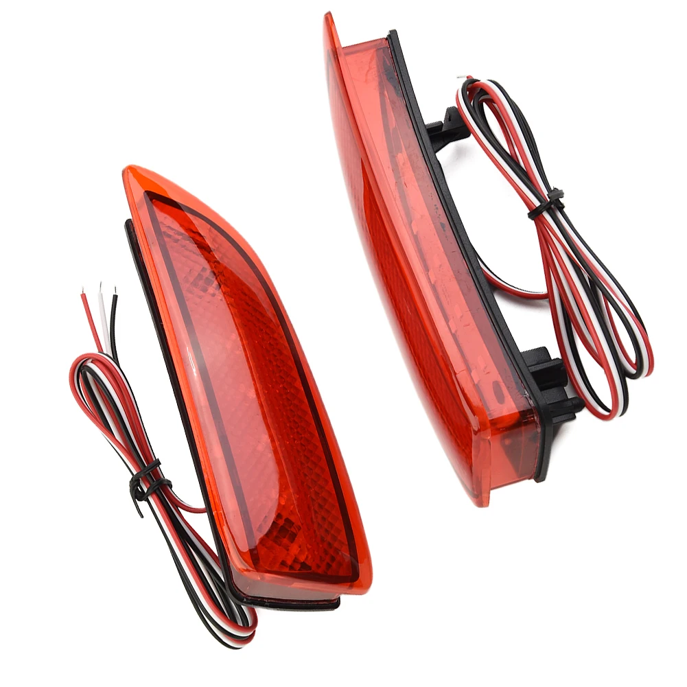 

Car Accessories Brake Light LED Lamp Left Parking Light Rear Bumper Red Right 15*4.5*2cm 6W For Lexus CT200H 2011-2013