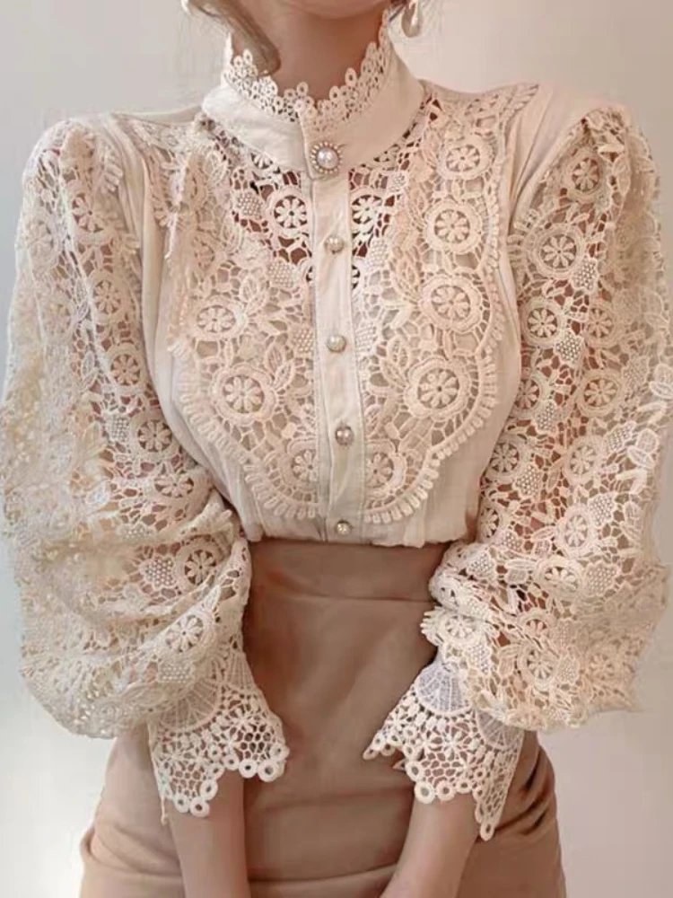 

New In 2023 French Loose Chic Buttons Spring Autumn Heavy Lace Openwork Flower Stitching Stand Collar Ladies Shirt Women Tops