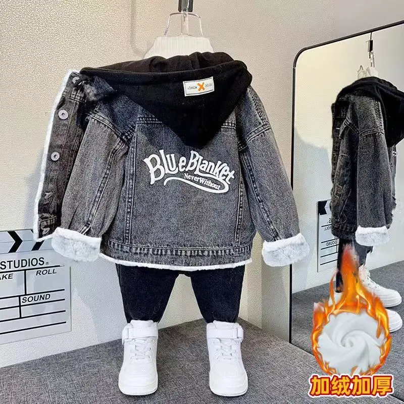 

Детская джинсовая куртка Новинка весна-осень 2023 Повседневный плюшевый зимний топ с капюшоном и подкладкой для мальчиков Одежда для маленьких мальчиков