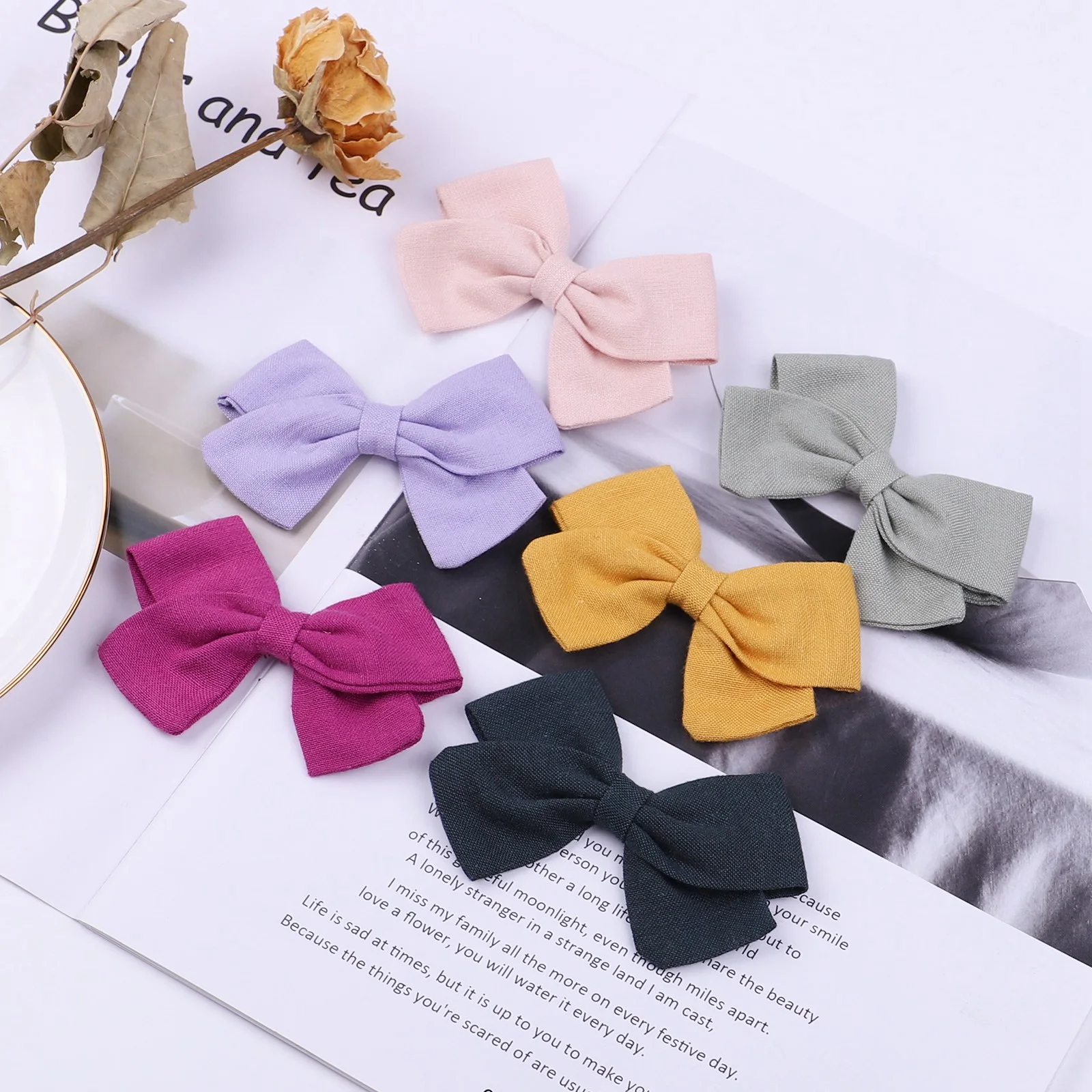 

3.54Inches Solid Color Bows Hair Clip for Kids Girls Bowknot Handmade Barrettes Hairpins Boutique Headwear Hair Accessories