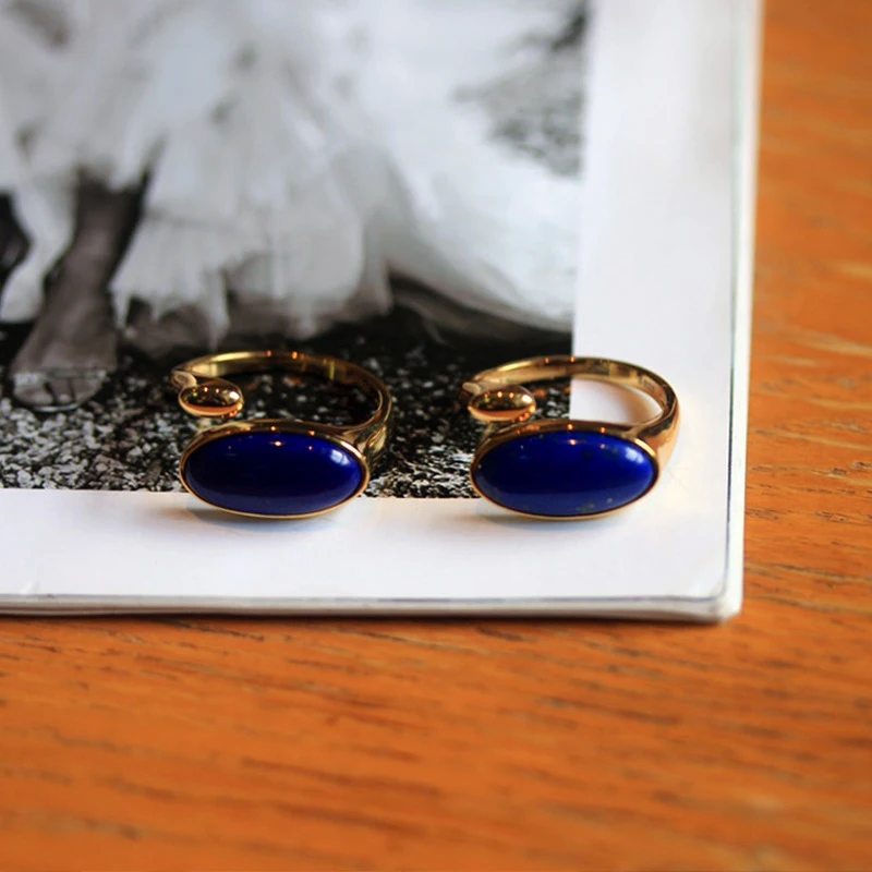 Женское кольцо из серебра 925 пробы с лазуритом