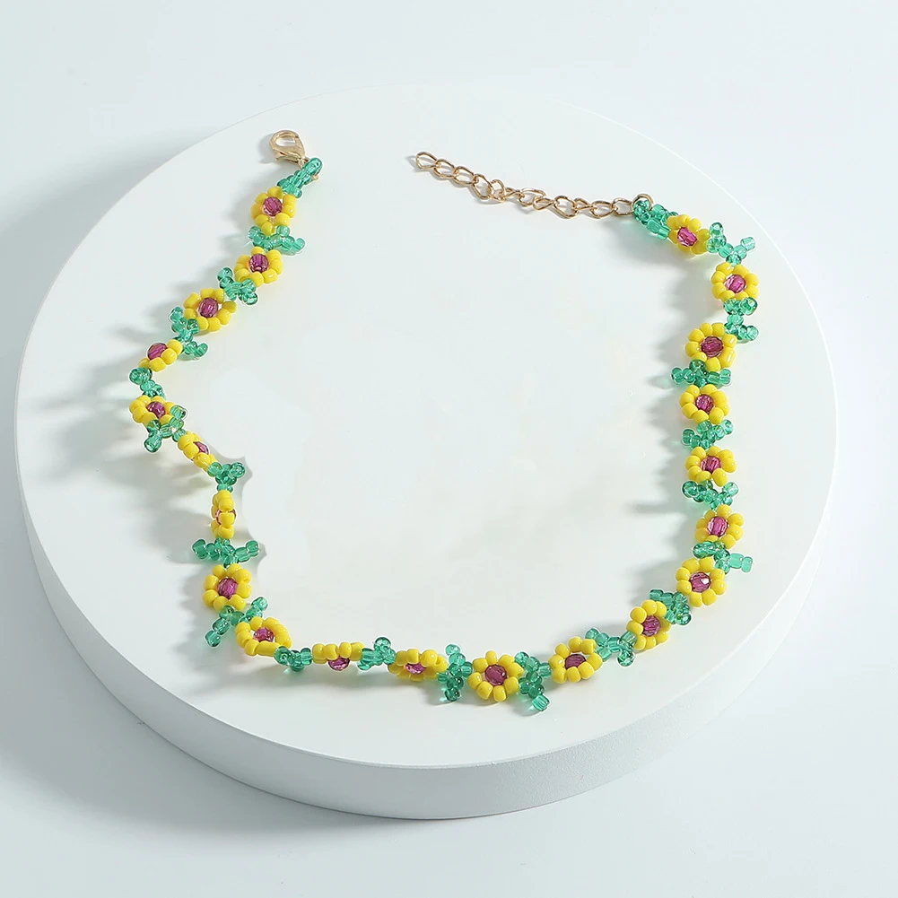 

2022 Trendy Hand-woven Beaded Short Clavicle Chain Choker Necklace For Women Cute Seed Beads Small Flowers Boho Vacation Jewelry