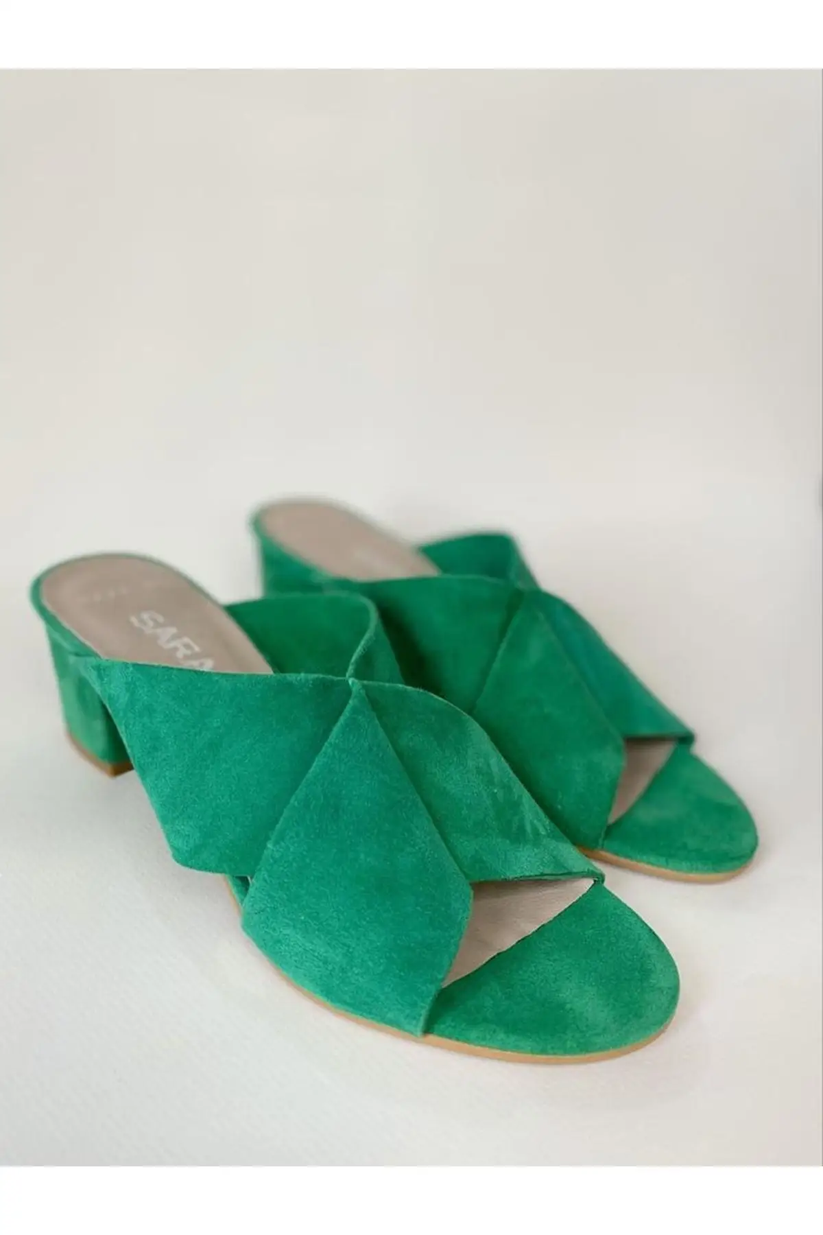 

New Fashion Women Vulcanize Shoes Real Leather Suede Green Adita